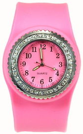 Cô gái Ladies hồng Snap Slap Mở Silicone dây đeo cổ tay xem với Crystal Set Bezel