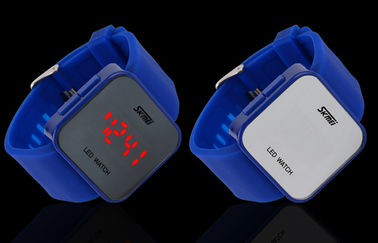 Wommens hồng kỹ thuật số Xem ABS Trường hợp LED cổ tay Watch 1 ATM Chống nước
