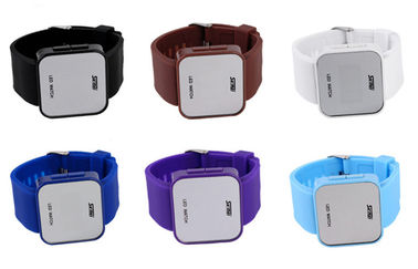 Wommens hồng kỹ thuật số Xem ABS Trường hợp LED cổ tay Watch 1 ATM Chống nước