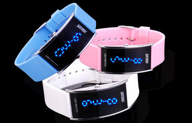 Unisex PU băng LED kỹ thuật số cổ tay Watch 3 ATM Chống nước