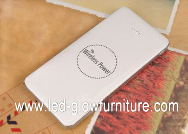 Phổ 8000mAh Qi kép usb ngân hàng điện cầm tay cho tất cả các thiết bị điện thoại di động