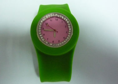 OEM Bốn in màu Rhinestone Slap Silicone Đồng hồ đeo tay cho thanh niên